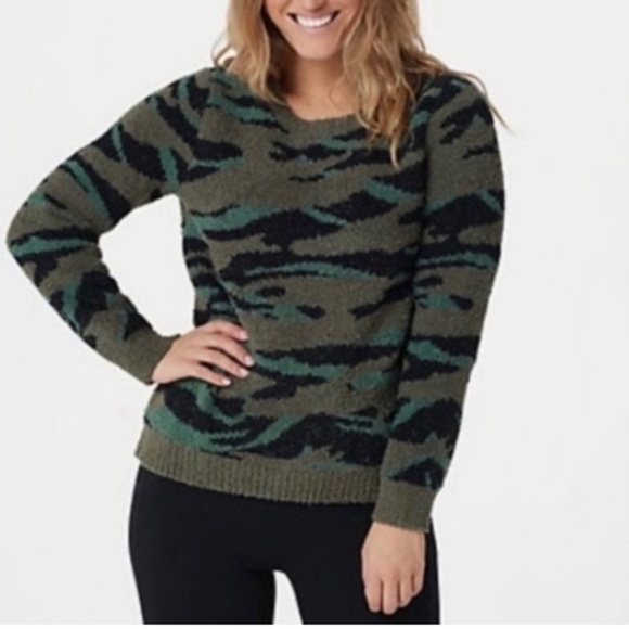 Barefoot Dreams Cozy Chic Seaside Crew 